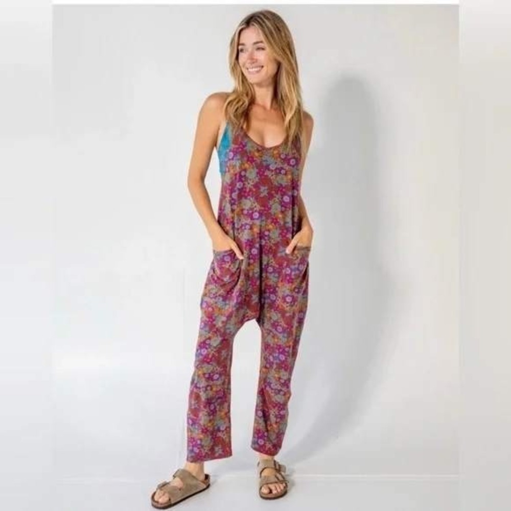 NATURAL LIFE Floral Scoop Neck Jumpsuit in Magenta & Teal